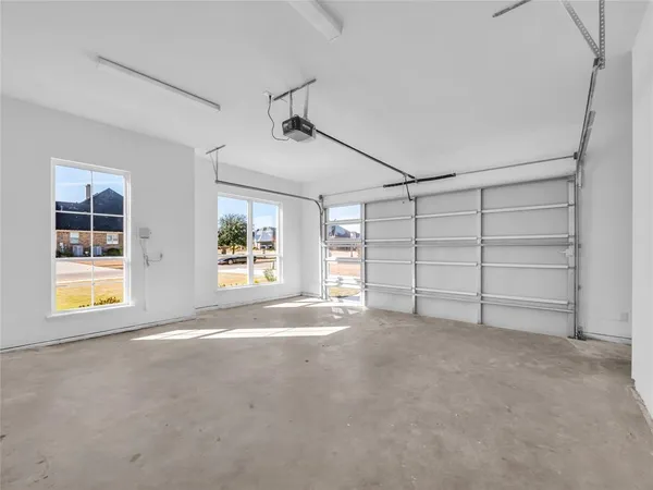 $590,000 | 2900 Terrytown Drive, Ennis, TX 75119