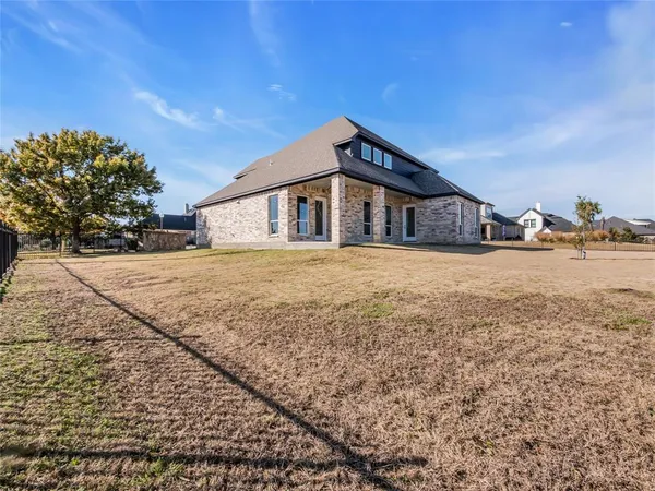 $590,000 | 2900 Terrytown Drive, Ennis, TX 75119