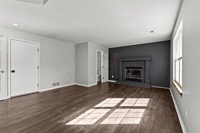 $344,900 | 2504 Northeast Dale Hunter Place, Lee's Summit, MO 64086