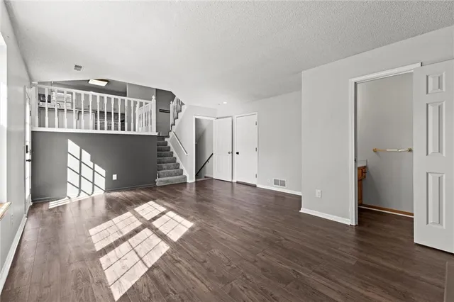 $344,900 | 2504 Northeast Dale Hunter Place, Lee's Summit, MO 64086