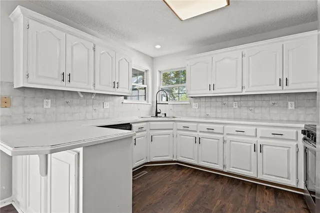 $344,900 | 2504 Northeast Dale Hunter Place, Lee's Summit, MO 64086