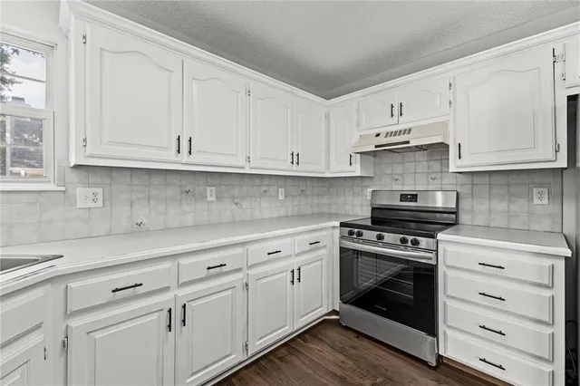 $344,900 | 2504 Northeast Dale Hunter Place, Lee's Summit, MO 64086