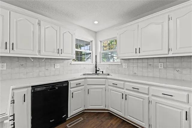 $344,900 | 2504 Northeast Dale Hunter Place, Lee's Summit, MO 64086