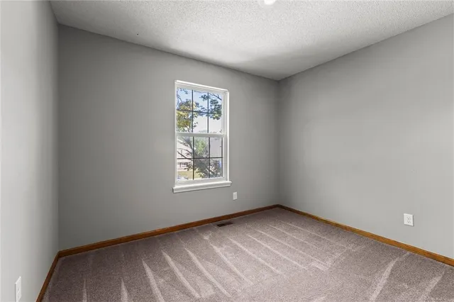 $344,900 | 2504 Northeast Dale Hunter Place, Lee's Summit, MO 64086