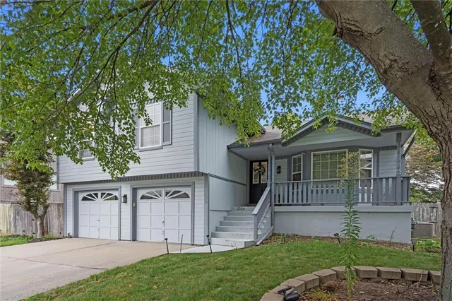 $344,900 | 2504 Northeast Dale Hunter Place, Lee's Summit, MO 64086