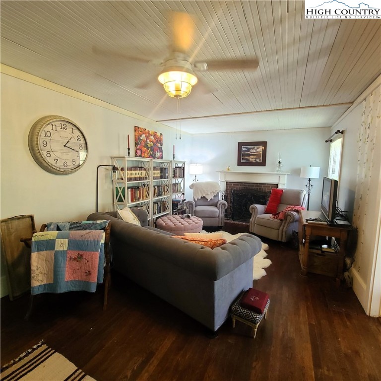 585 George's Gap Road Vilas, NC 28692 - Photo 12 of 50 Gallery Image 12