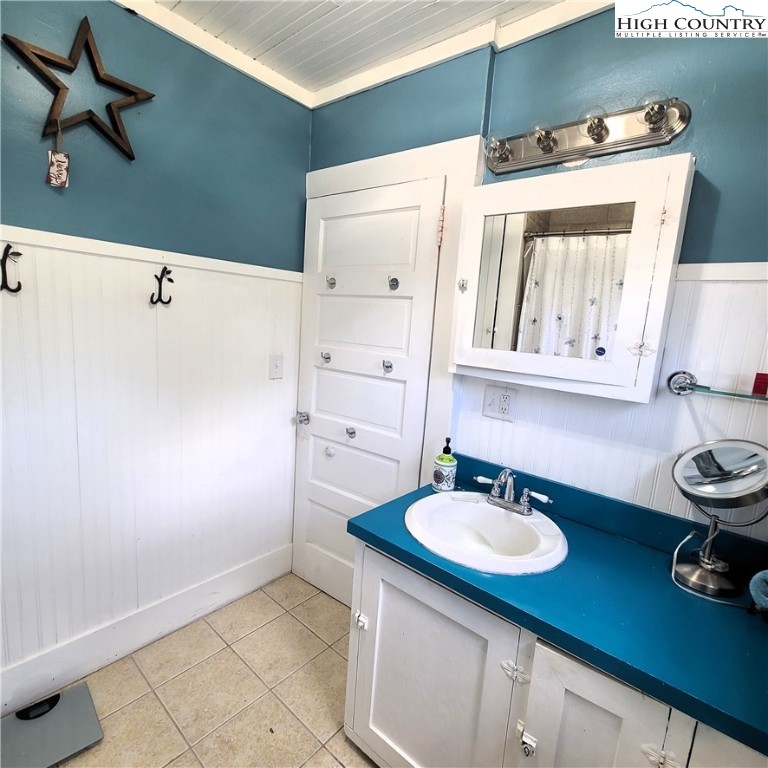 585 George's Gap Road Vilas, NC 28692 - Photo 28 of 50 Gallery Image 28