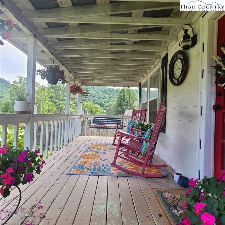 585 George's Gap Road Vilas, NC 28692 - Photo 7 of 50 Gallery Image 7