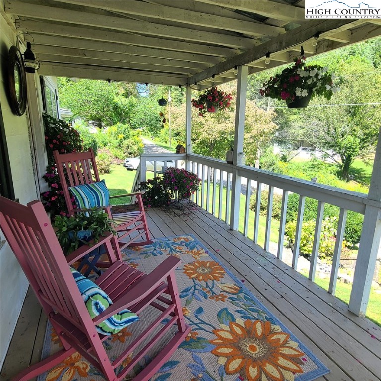 585 George's Gap Road Vilas, NC 28692 - Photo 9 of 50 Gallery Image 9