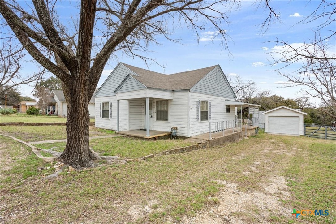 1118 West Main Street Gatesville, TX 76528 - Photo 3 of 32