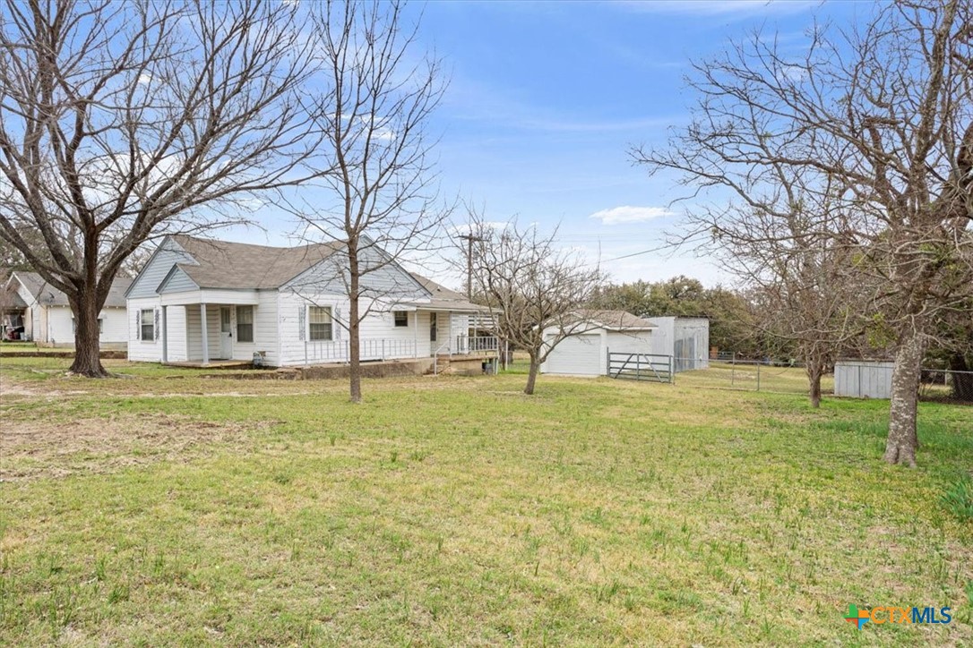 1118 West Main Street Gatesville, TX 76528 - Photo 4 of 32
