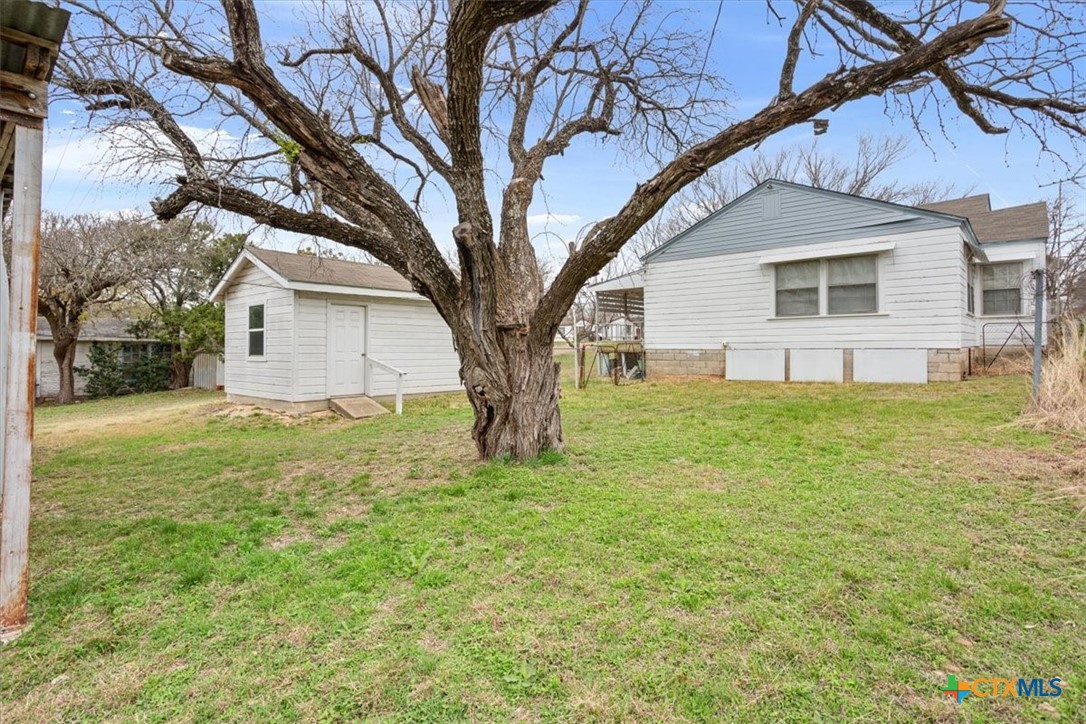 1118 West Main Street Gatesville, TX 76528 - Photo 5 of 32