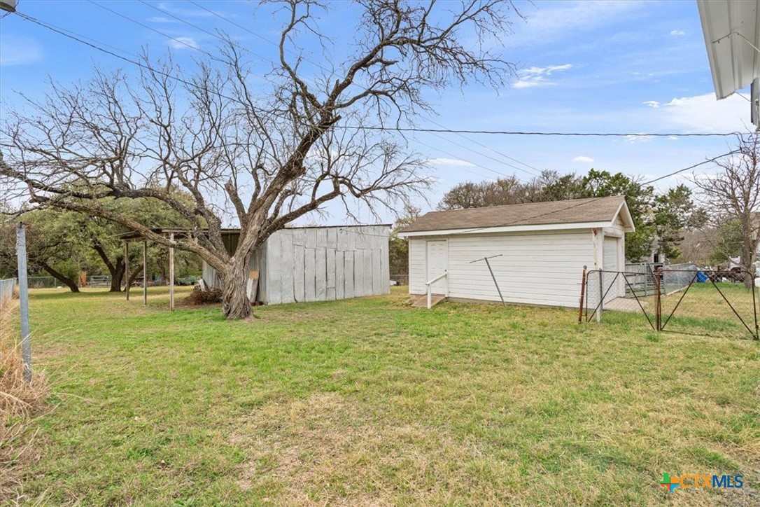 1118 West Main Street Gatesville, TX 76528 - Photo 6 of 32