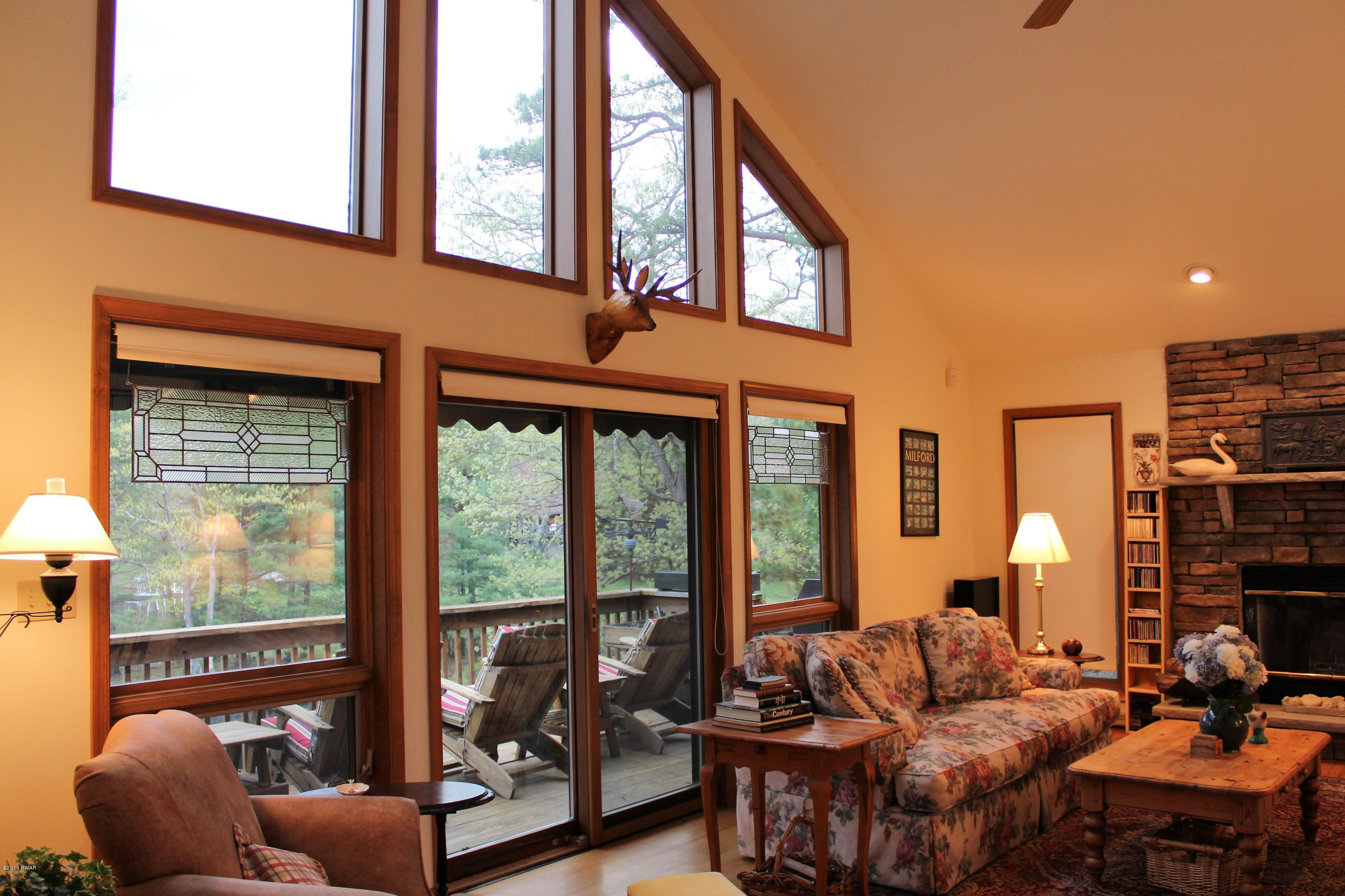 438 Log Tavern Road Milford, PA 18337 - Photo 6 of 64 Living Room