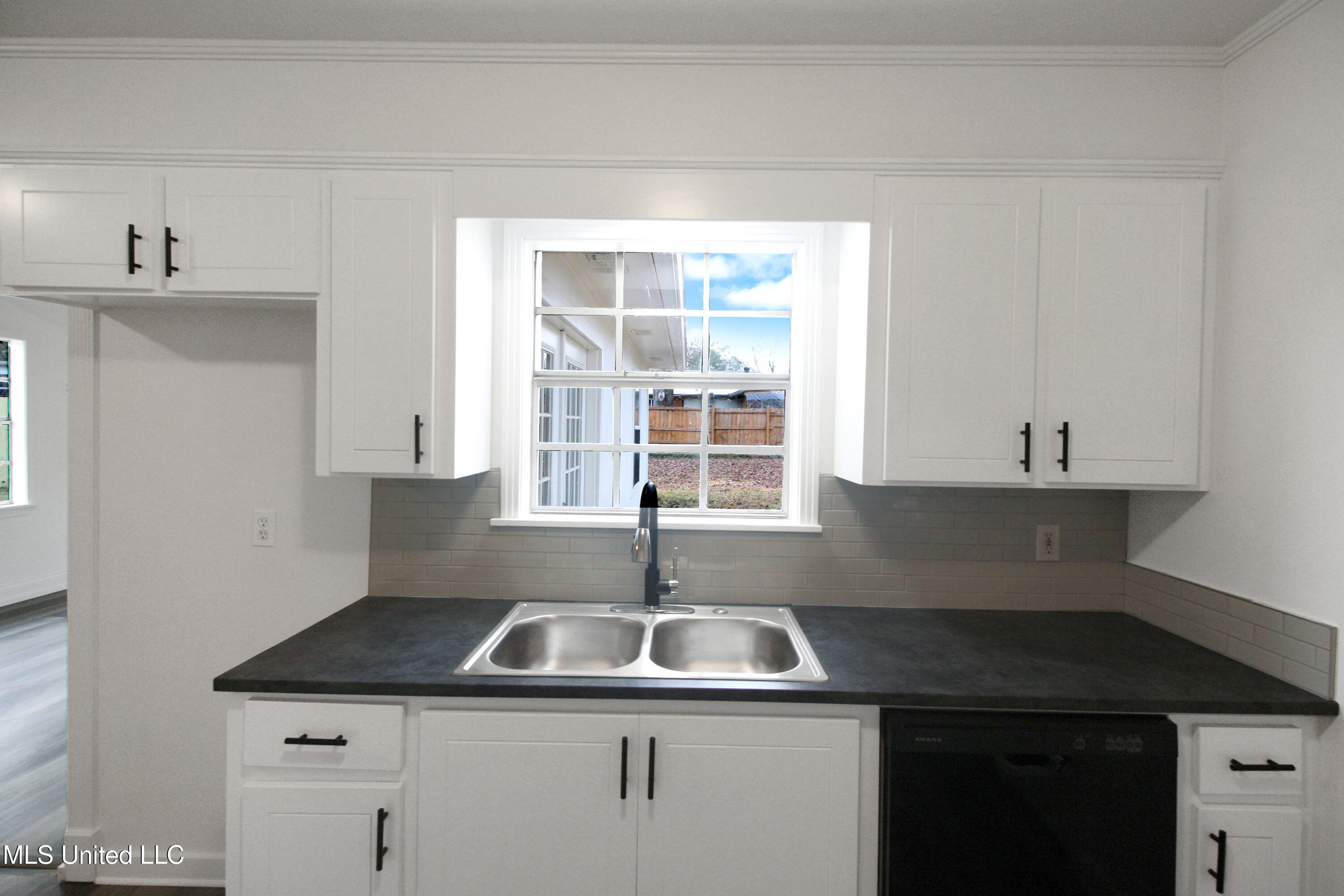 319 Eastwood Avenue Ridgeland, MS 39157 - Photo 4 of 14 IMG_9700