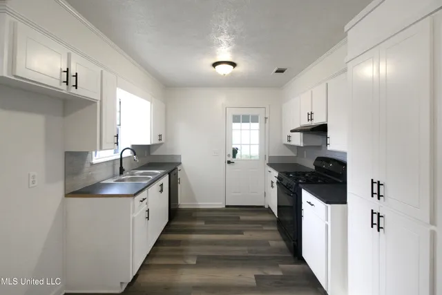 $1,900 | 319 Eastwood Avenue, Ridgeland, MS 39157