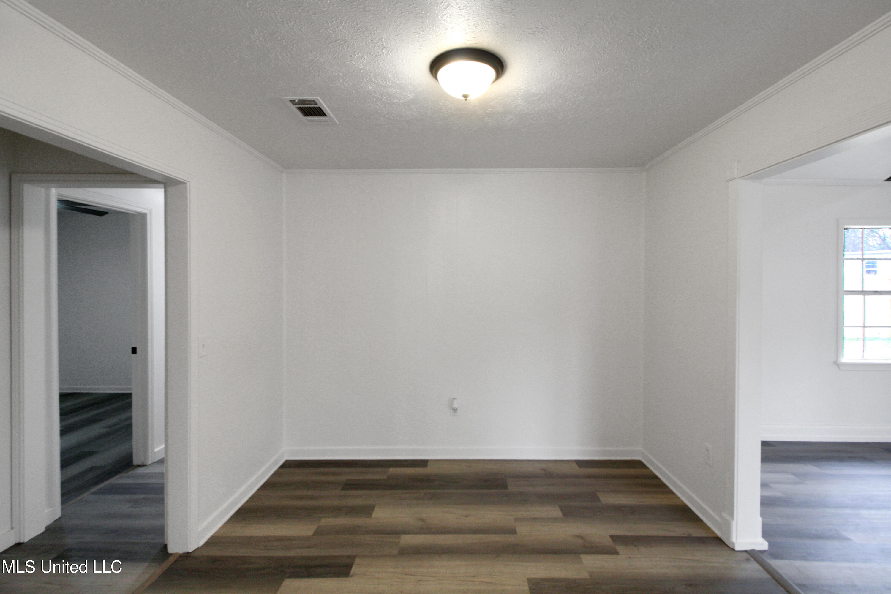 319 Eastwood Avenue Ridgeland, MS 39157 - Photo 7 of 14 IMG_9705