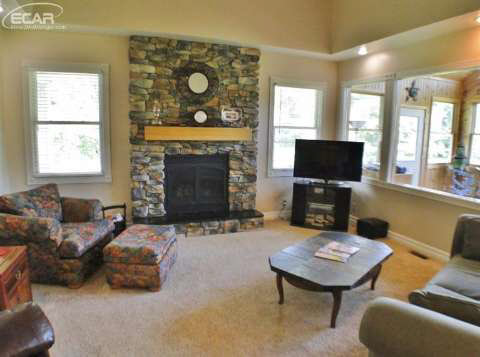 7086 Gale Road Grand Blanc, MI 48439 - Photo 16 of 69 20441049-15.JPG
