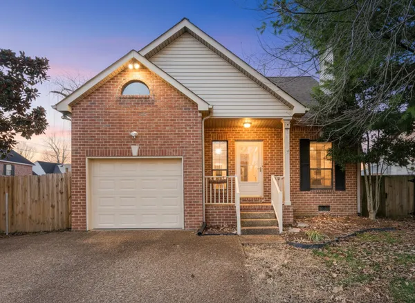 $439,900 | 900 Dove Ridge Circle, Nashville, TN 37221