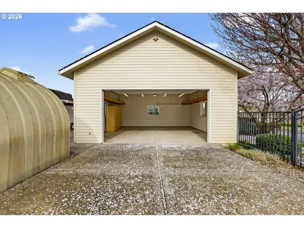 $989,000 | 14067 Southeast Eklund Avenue, Boring, OR 97009