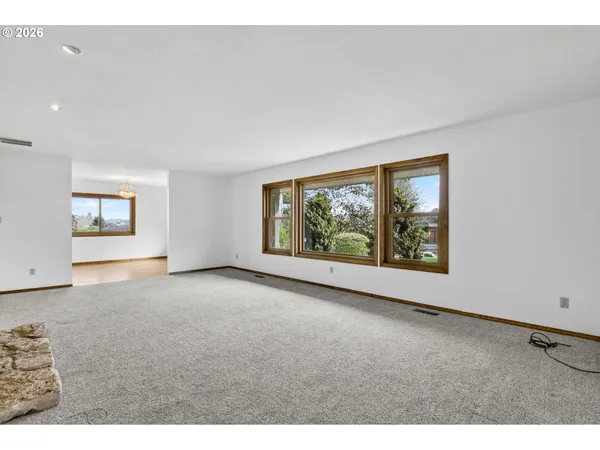 $989,000 | 14067 Southeast Eklund Avenue, Boring, OR 97009