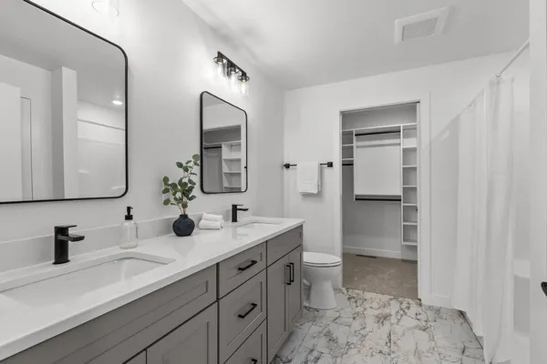 $455,900 | W5621 Tonys Way, Appleton, WI 54915