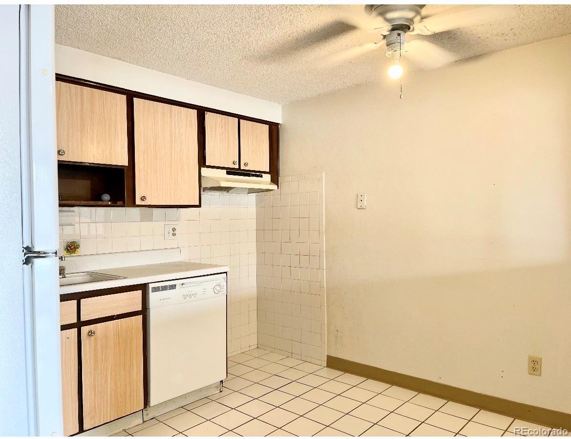 1302 South Parker Road, Unit 235 Denver, CO 80231 - Photo 2 of 7