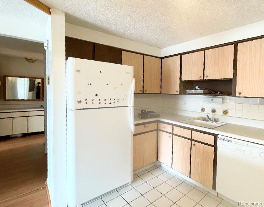 1302 South Parker Road, Unit 235 Denver, CO 80231 - Photo 3 of 7