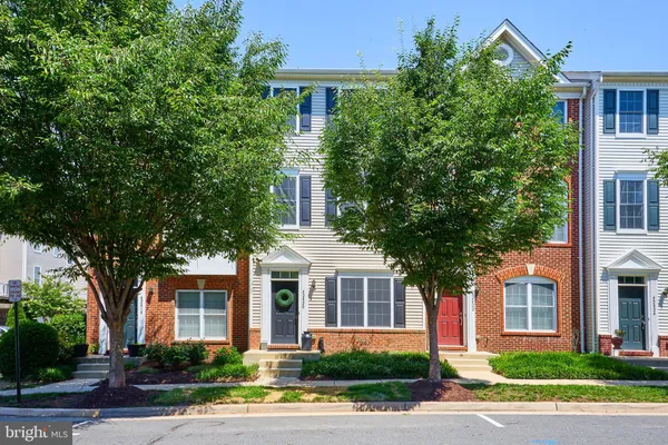 $500,000 | 42820 Pamplin Terrace, Chantilly, VA 20152