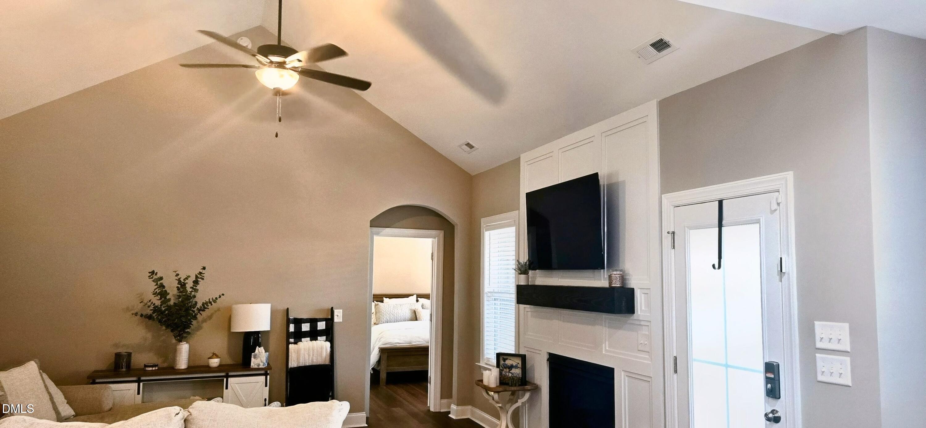 253 Fellowship Church Road Princeton, NC 27569 - Photo 5 of 33 Family Room