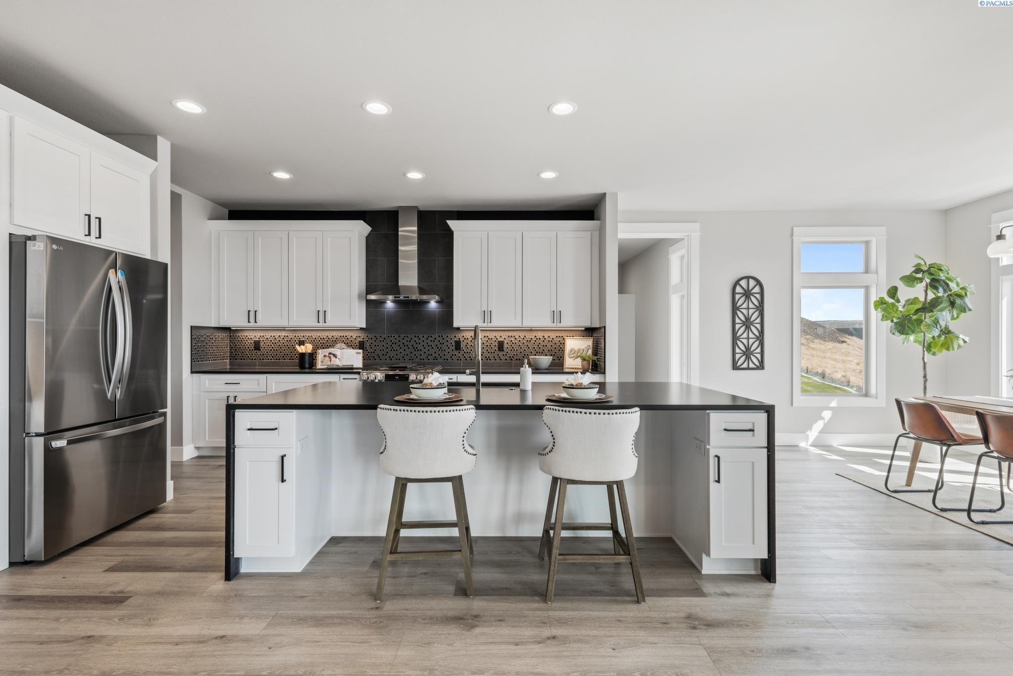 4864 South Reed Street Kennewick, WA 99337 - Photo 8 of 34 Gallery Image 8