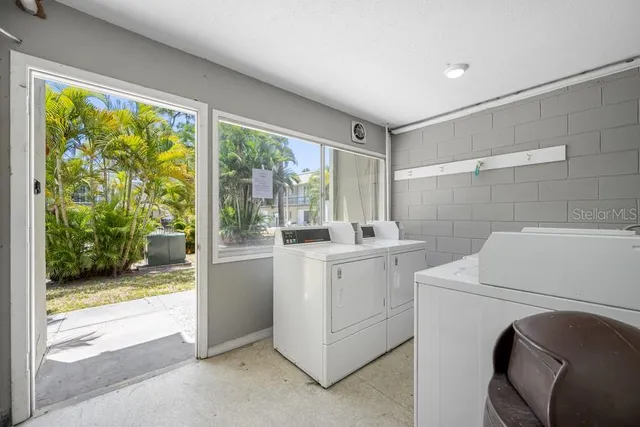 $1,225 | 1852 Golf View Avenue, Unit 12, Fort Myers, FL 33901