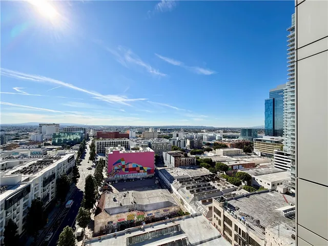 $6,800 | 1155 South Grand Avenue, Unit 1701, Los Angeles, CA 90015