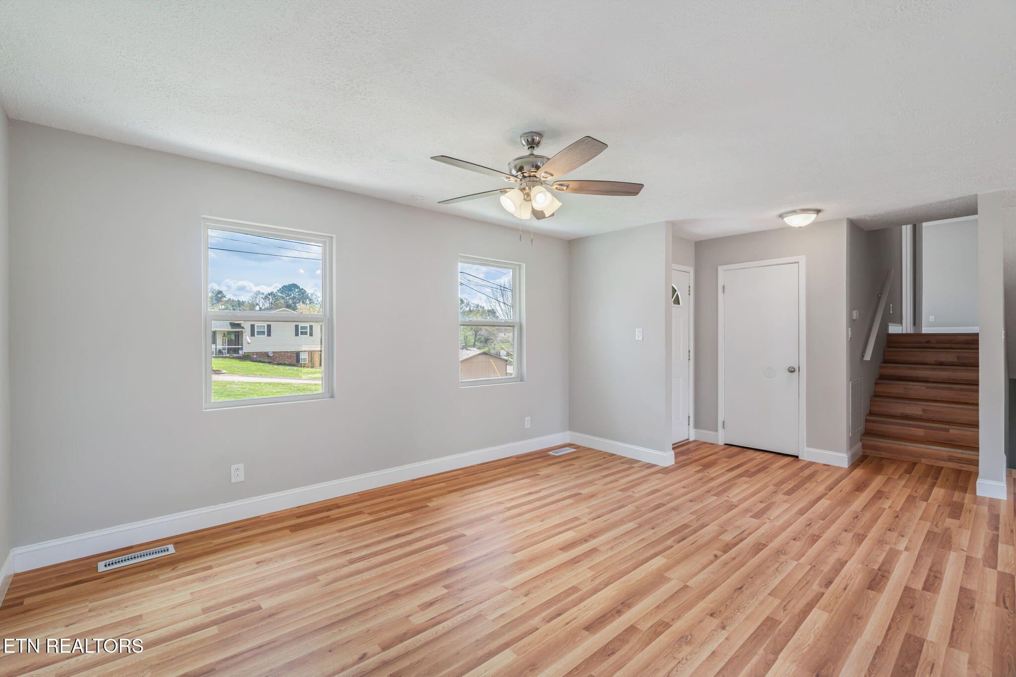 1305 Chipwood Road Knoxville, TN 37932 - Photo 13 of 42 12-web-or-mls-1305 Chipwood Circle-13