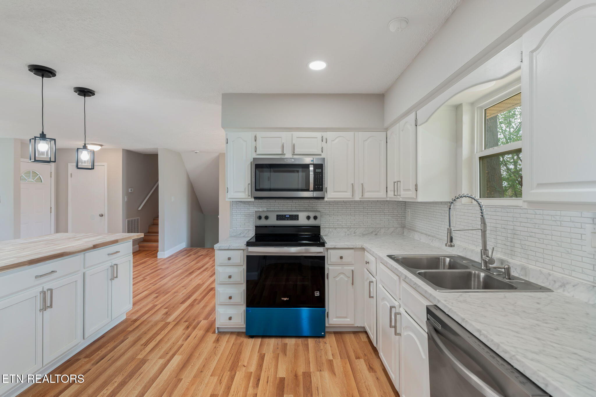 1305 Chipwood Road Knoxville, TN 37932 - Photo 18 of 42 17-web-or-mls-1305 Chipwood Circle-18