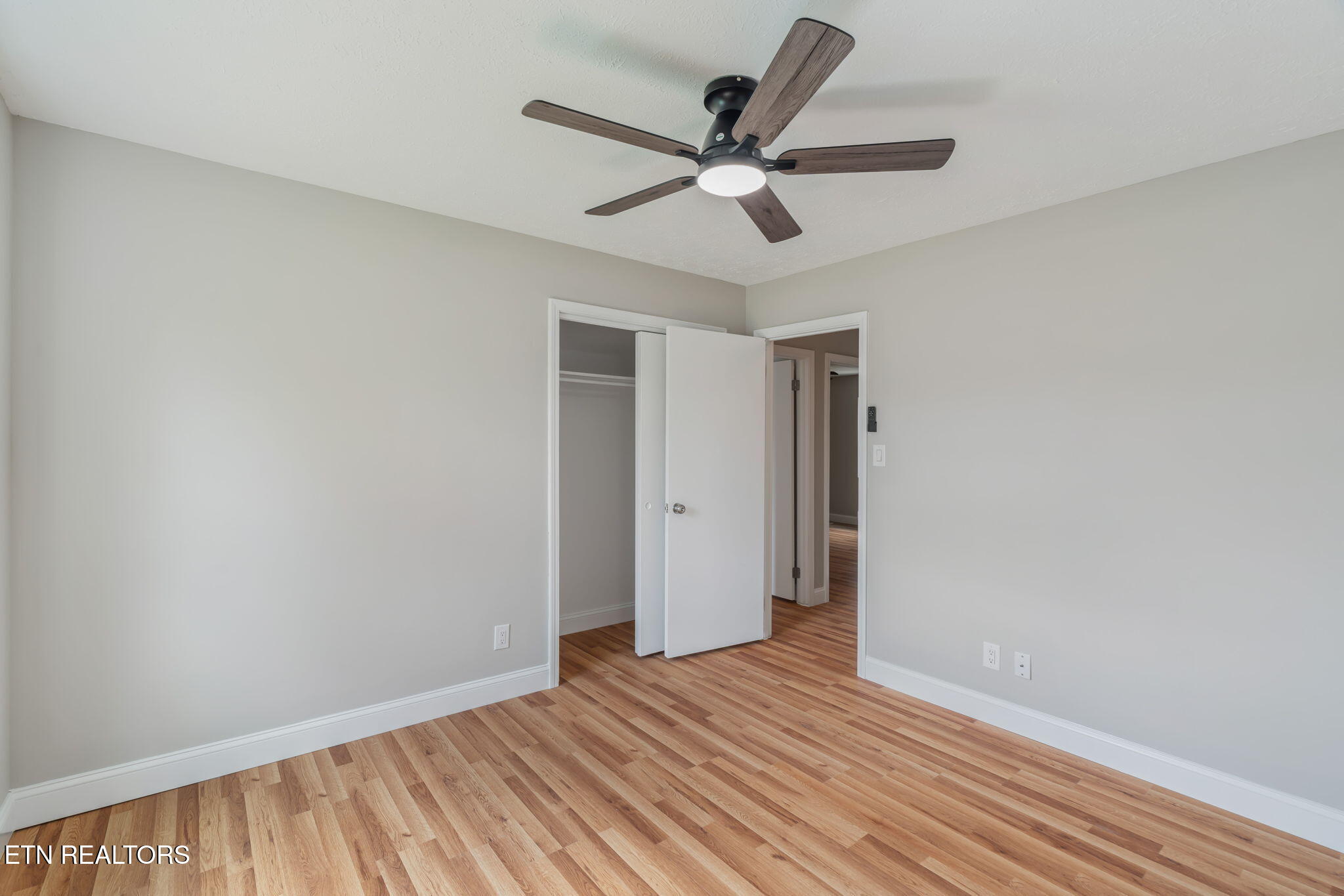 1305 Chipwood Road Knoxville, TN 37932 - Photo 25 of 42 24-web-or-mls-1305 Chipwood Circle-25