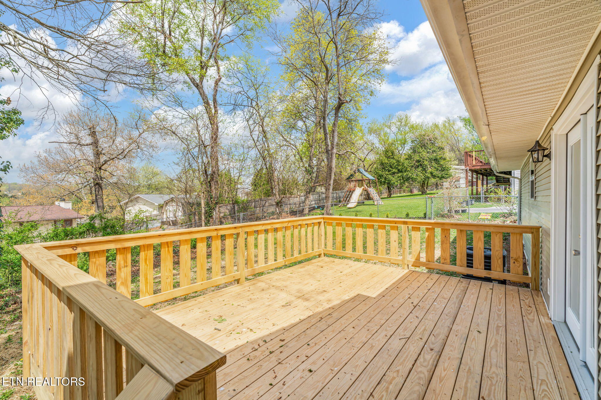 1305 Chipwood Road Knoxville, TN 37932 - Photo 39 of 42 37-web-or-mls-1305 Chipwood Circle-38