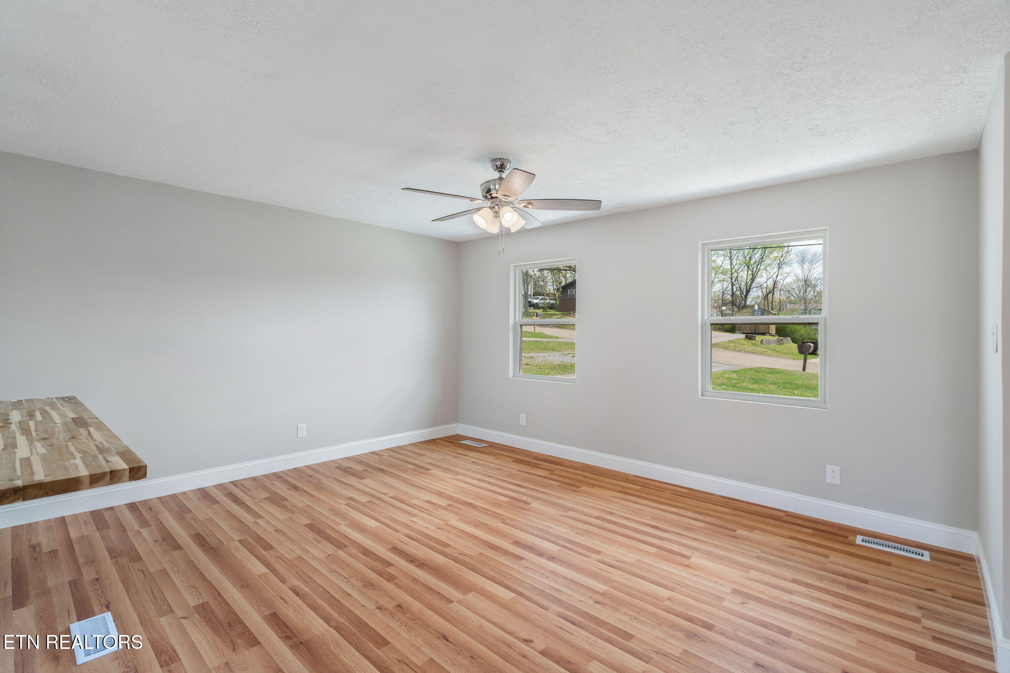 1305 Chipwood Road Knoxville, TN 37932 - Photo 10 of 42 9-web-or-mls-1305 Chipwood Circle-10