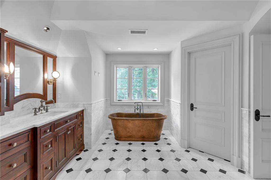 425 Broadland Road Northwest Atlanta, GA 30342 - Photo 11 of 58