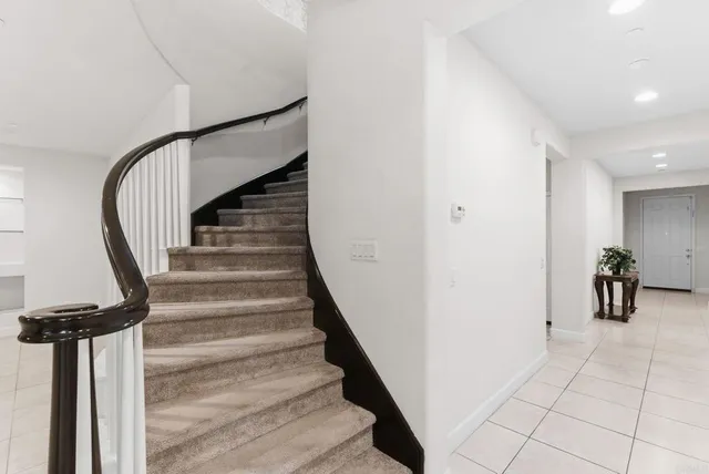 a view of entryway and hall