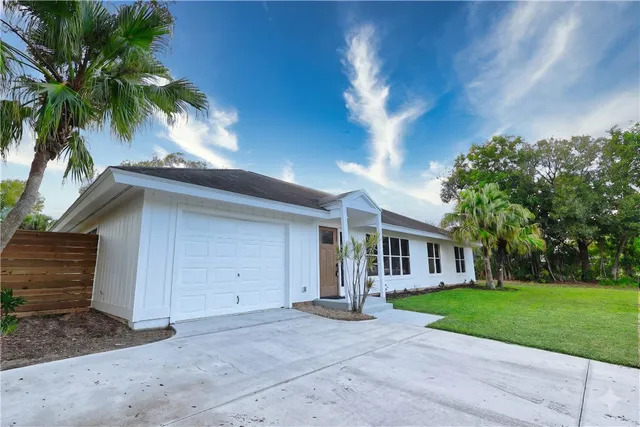 $355,000 | 2025 9th Place, Vero Beach, FL 32960