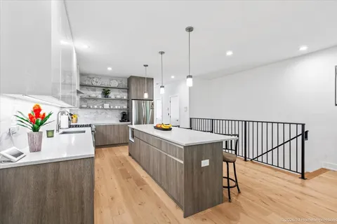 $629,000 | 824 South Bell Avenue, Unit 1, Chicago, IL 60612
