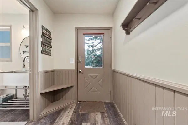 $1,290,000 | 388 Charley Lane, Donnelly, ID 83615