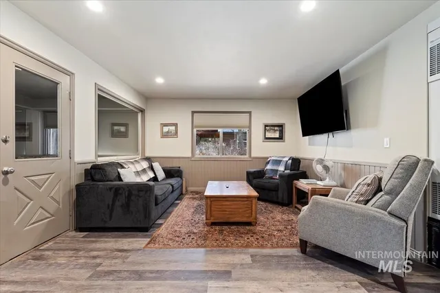 $1,290,000 | 388 Charley Lane, Donnelly, ID 83615