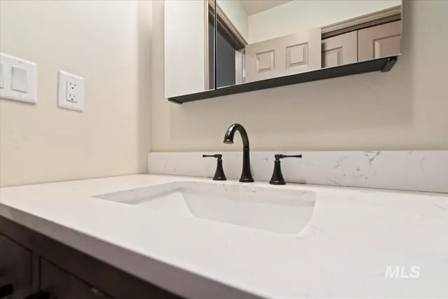 $1,290,000 | 388 Charley Lane, Donnelly, ID 83615