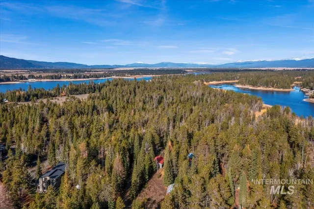$1,290,000 | 388 Charley Lane, Donnelly, ID 83615