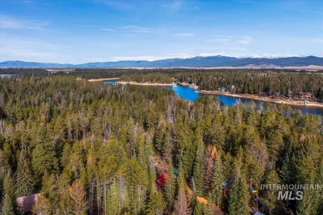 $1,290,000 | 388 Charley Lane, Donnelly, ID 83615