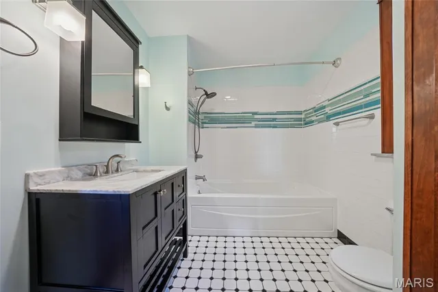 $425,000 | 3632 Hartford Street, St. Louis, MO 63116