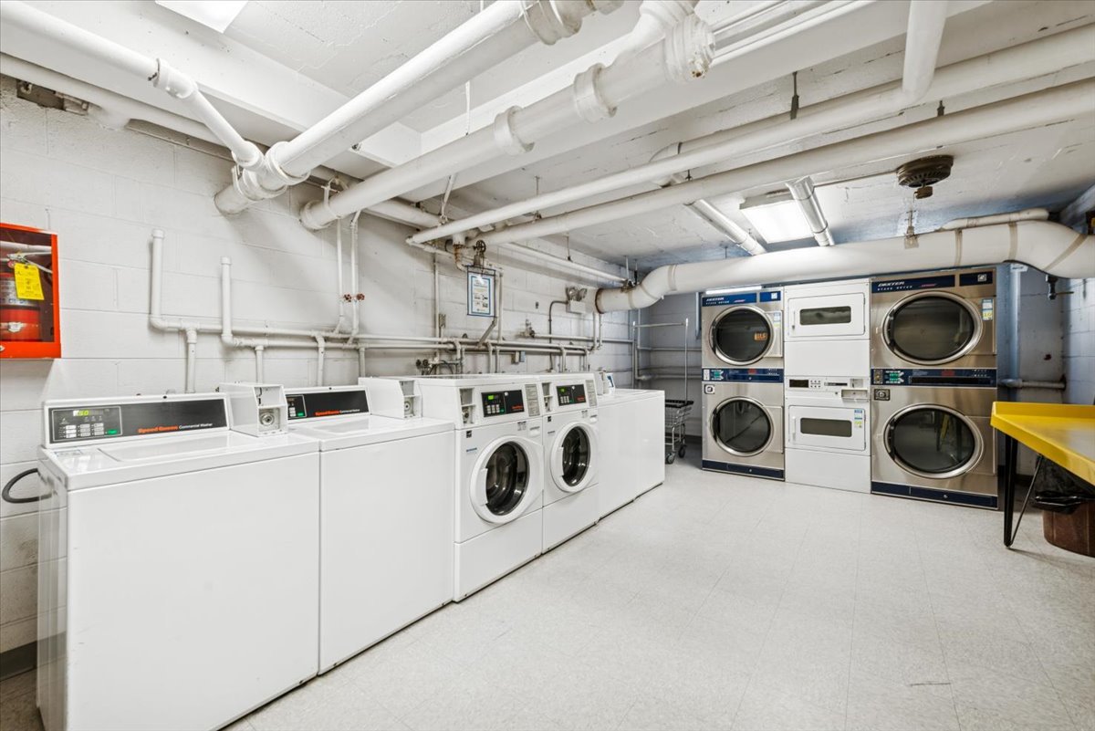 5801 North Sheridan Road, Unit 2B Chicago, IL 60660 - Photo 20 of 24