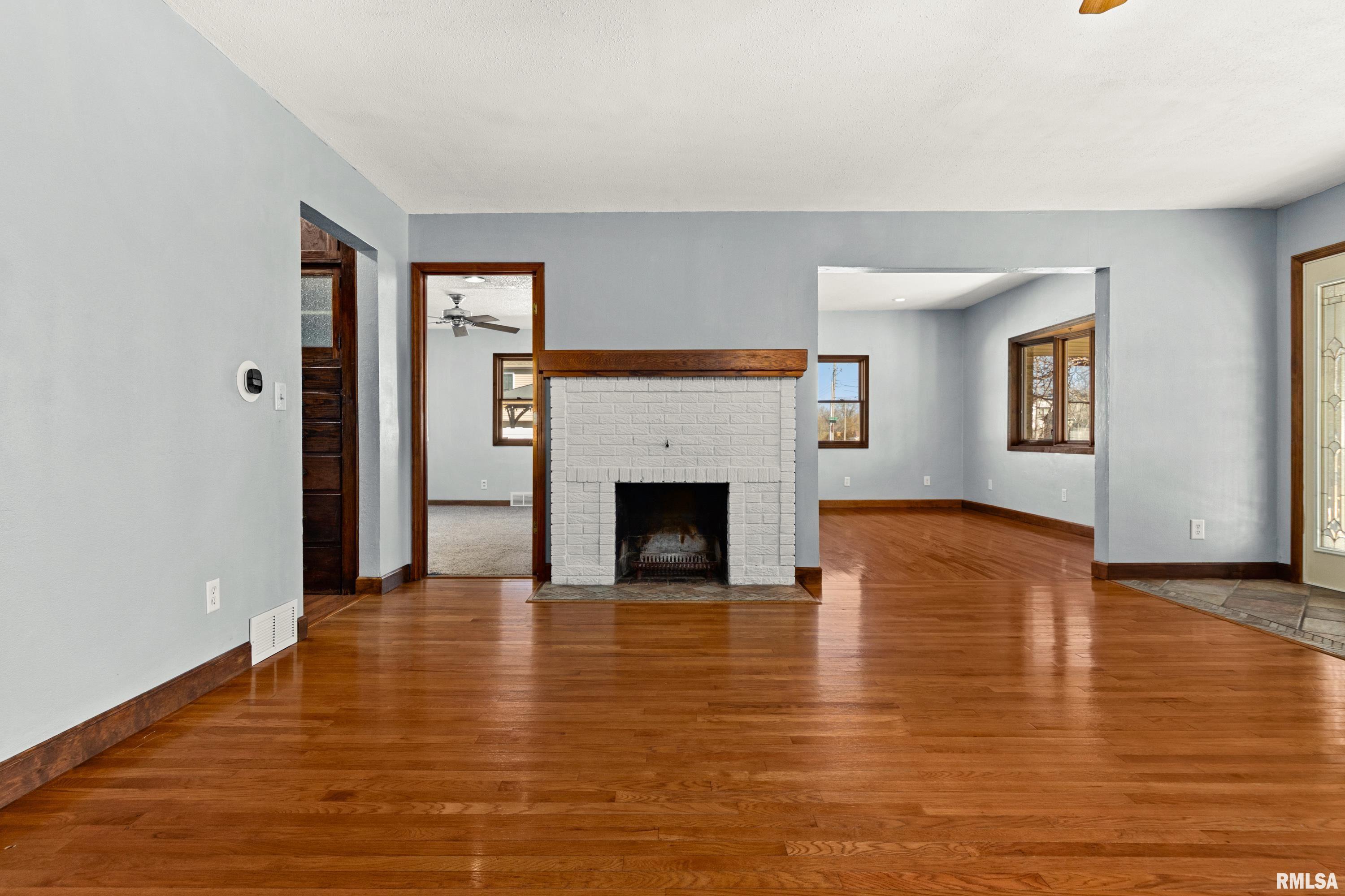 604 South Pleasant Hill Road East Peoria, IL 61611 - Photo 12 of 57